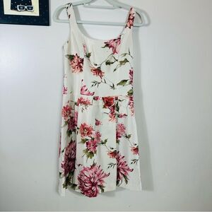 Rickie Freeman for Teri Jon White and Pink Floral Mini Dress 100% silk